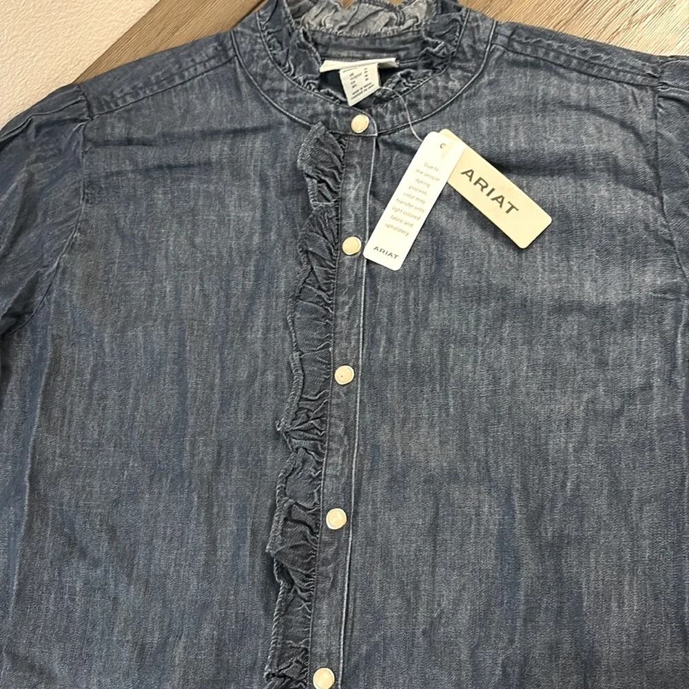 ❌SOLD OUT❌ NWT [Ariat] Ingalls Top Button-Up Ruffled Blouse Denim Women’s M XL - Picture 8 of 13